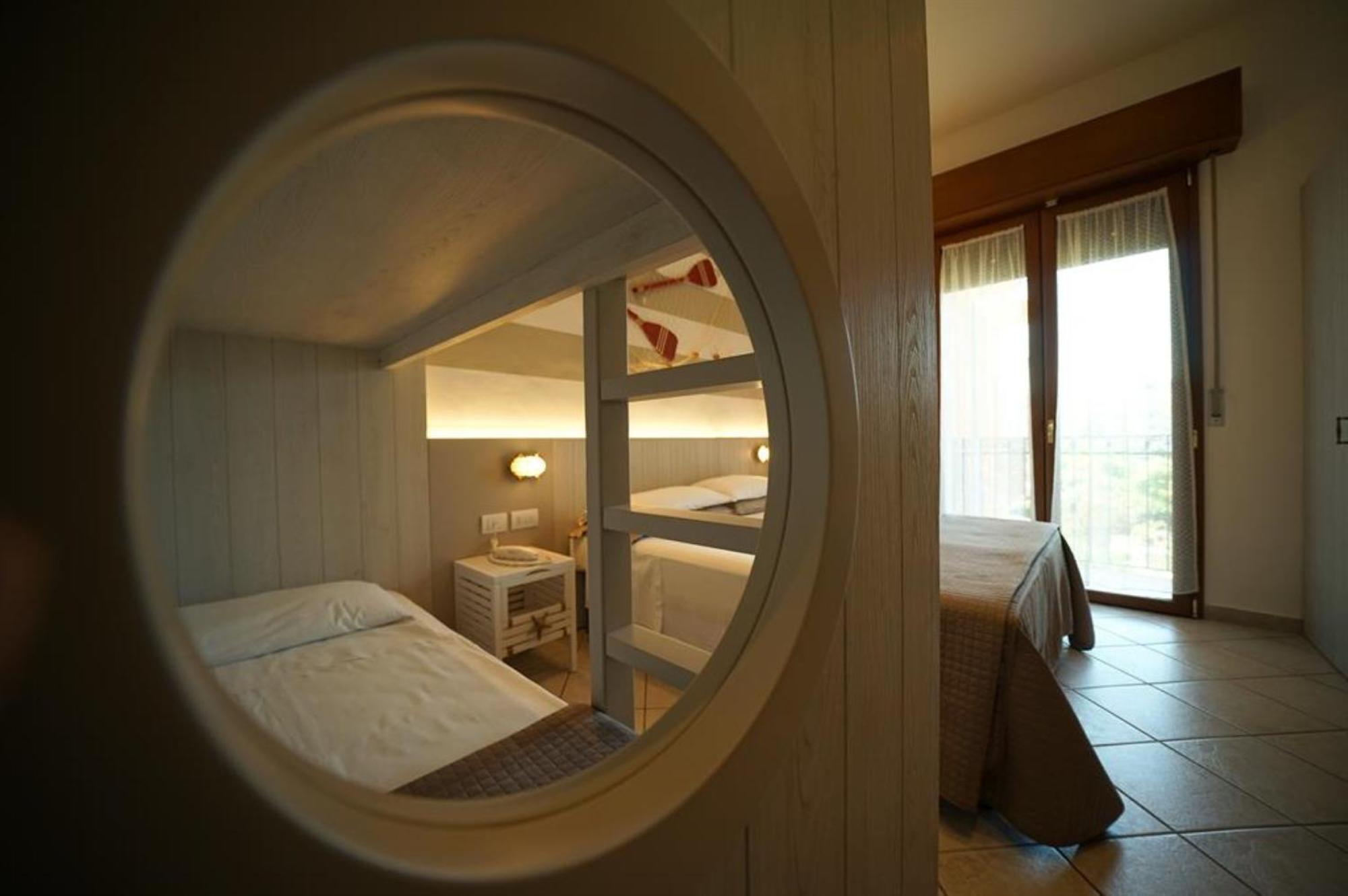 Hotel Villa Fulgida Cattolica Ngoại thất bức ảnh