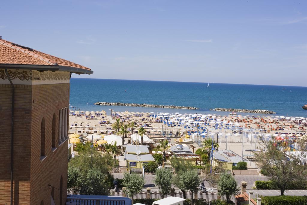 Hotel Villa Fulgida Cattolica Ngoại thất bức ảnh