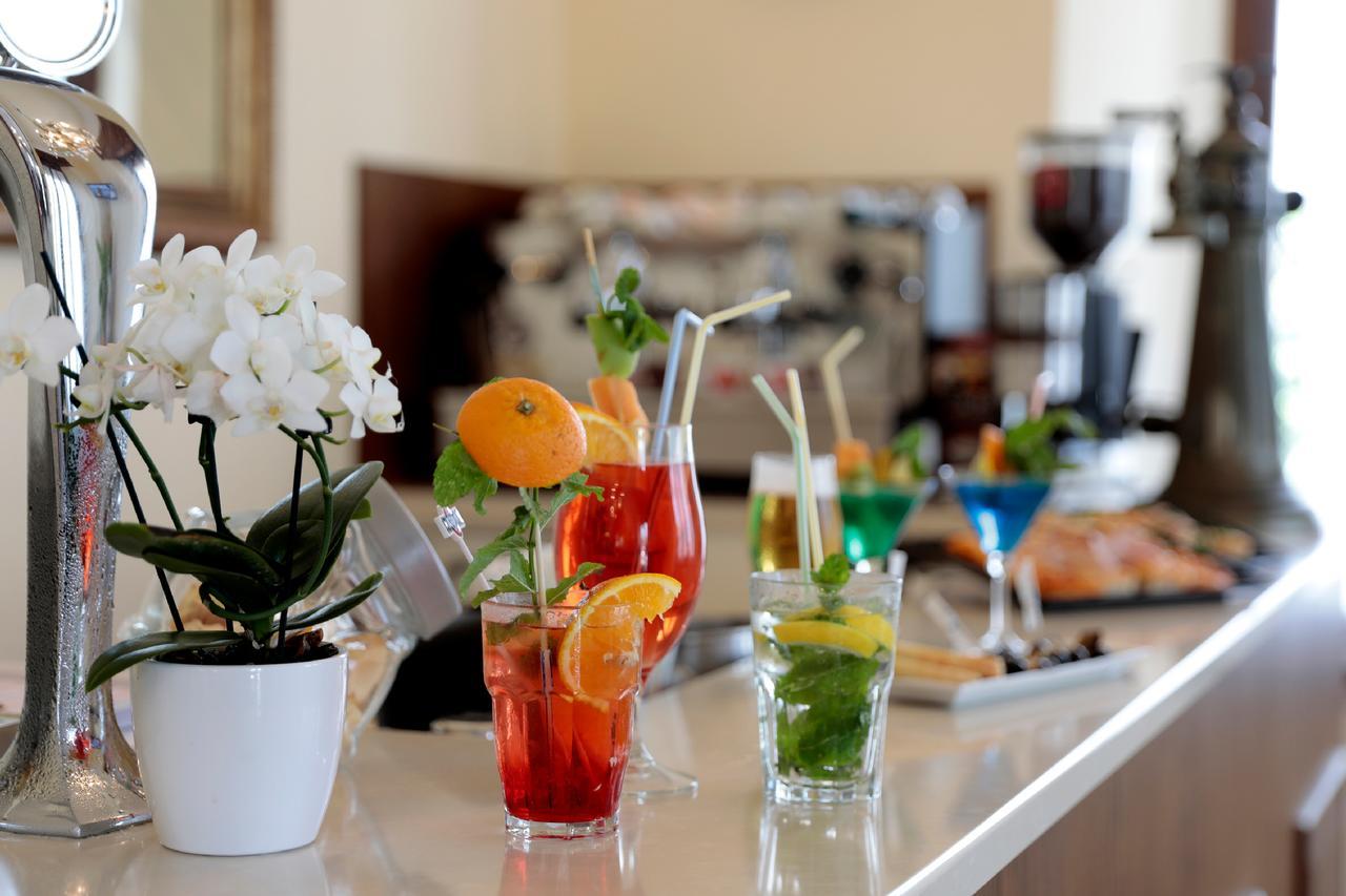 Hotel Villa Fulgida Cattolica Ngoại thất bức ảnh